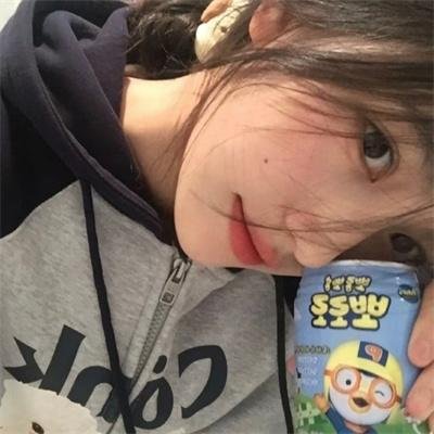 钢铁玫瑰 海报